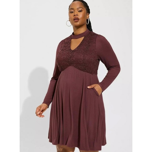 NWT Torrid Plus Size Plum Lace Mock Neck Long Sleeve Fit & Flare Dress Size 1 - Picture 1 of 6